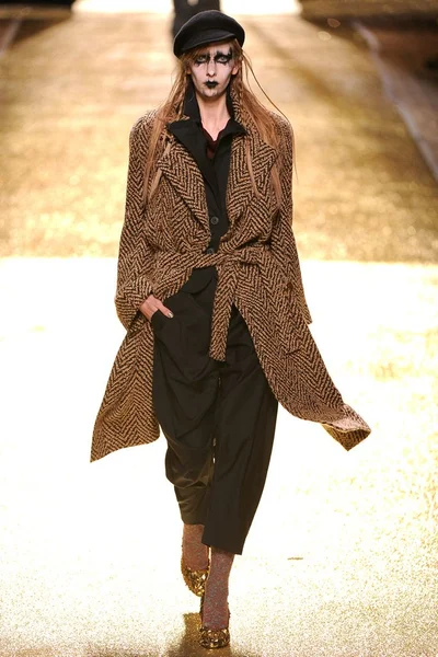Look 1